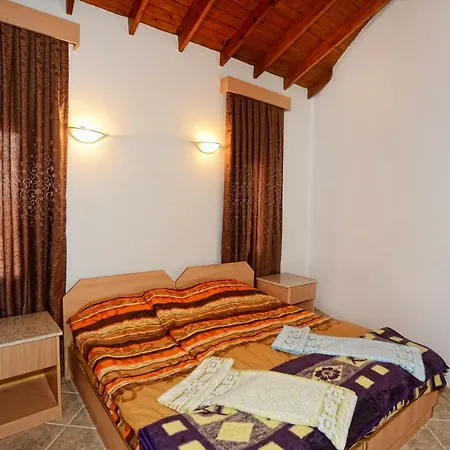 Holiday In Kyrenia/alsancak Girne